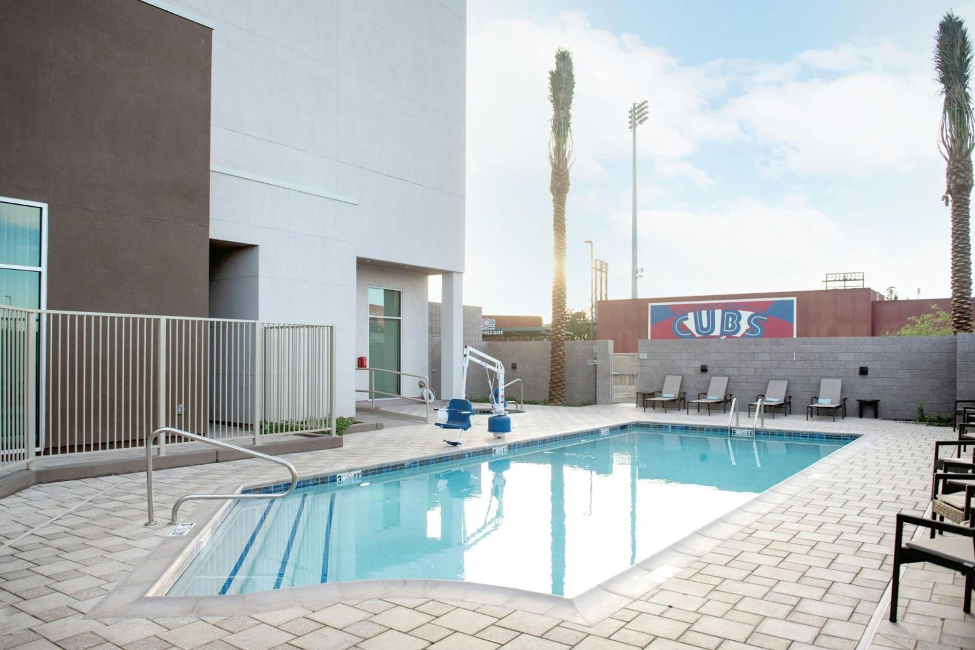 Courtyard By Marriott Mesa At Wrigleyville West Luaran gambar